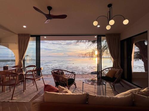 Hin Hong Villa | Villa seafront Baan Chom-Ley Boutique villa