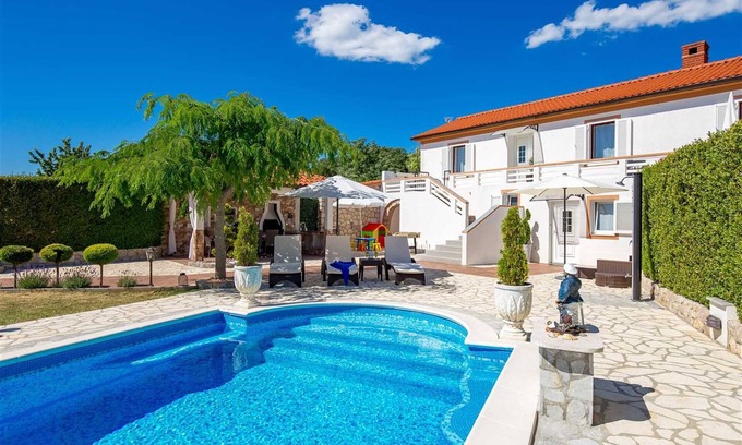 Dobrinj Villa | Guest Rated Villa Seastar with Private Pool & Breakfast