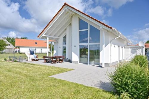 Trent House | Discover Villa Seeadler: Pet and Child Friendly Retreat