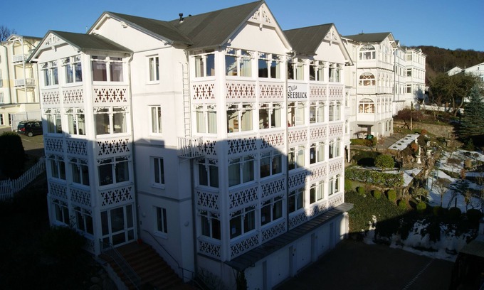 Sassnitz Apartment | Villa Seeblick: Pet-Friendly Stay with Top Guest Ratings