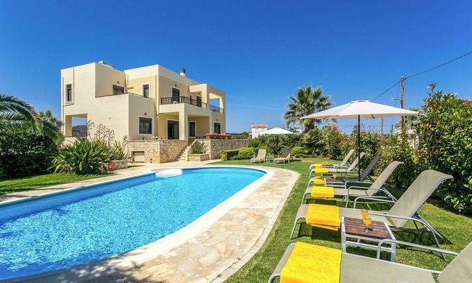Kato Stalos Villa | Villa Selena - Lux 4BD Garden Home w. Private Pool