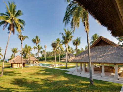 Sigar Penjalin Villa | Experience Villa Sepoi Sepoi: 5-Star Oceanfront Retreat