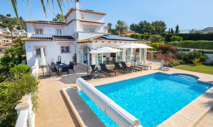 Empedrola Villa | Guest Rated Villa Septimo Cielo with Pool & Family-Friendly Amenities