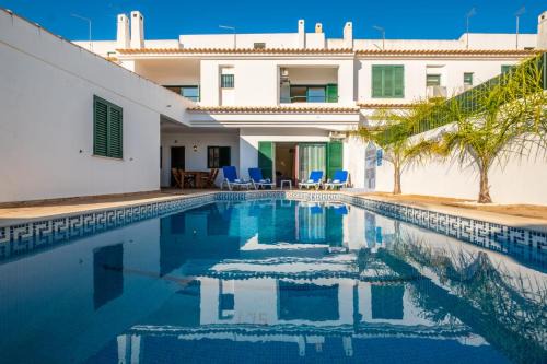 Urbanizacao dos Calicos Villa | Villa Sequeira: Private Pool & Oceanfront Views Await