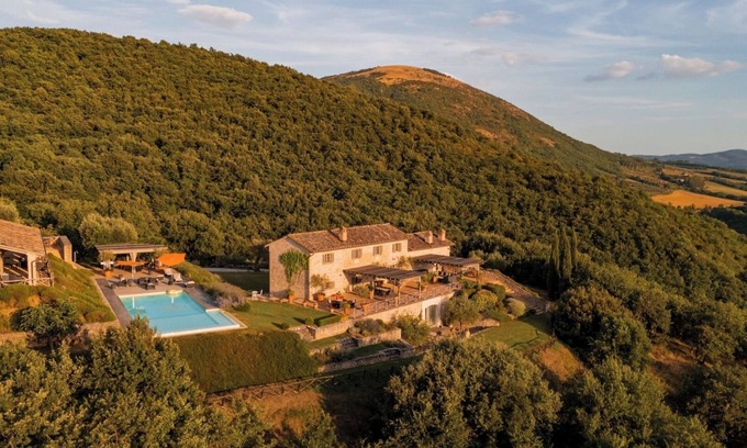 Montelaguardia Villa | Villa Serenita, Tranquil Countryside Escape