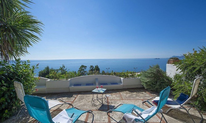 Praiano House | Villa Serafina: Guest Rated 10/10 with Sea Views & Free Wi-Fi