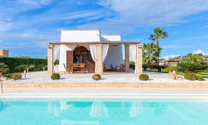 Marina di Pescoluse Villa | Villa Serena 4: Pet-Friendly Retreat with Private Pool