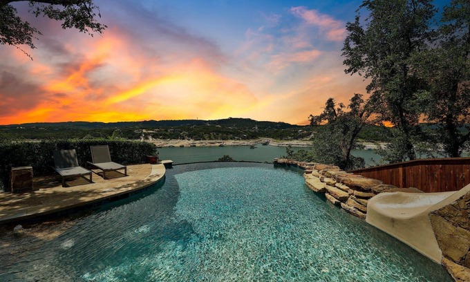 Leander House | Villa Sereno - Premier Poolside Retreat with Ocean Views