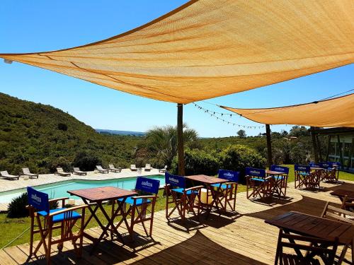 Maldonado Department Hotel | Villa Serrana - Mesón de las Cañas: Poolside Paradise Awaits