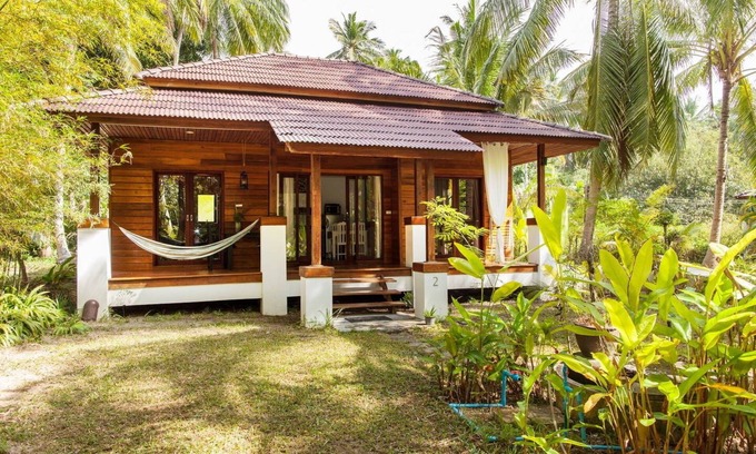 Ko Pha-ngan Villa | Explore Villa Shalimar: Guest Rated 10/10 Special Offers