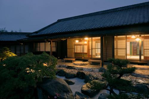 Hinasecho Hinase Villa | Villa SHINOBI -忍-: Pet-Friendly Retreat with 9.4 Rating