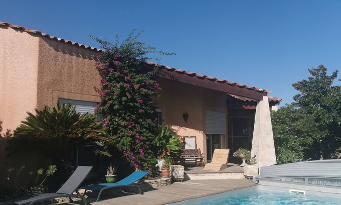 Mas-Blanc-des-Alpilles Villa | Peaceful Villa Retreat with Private Pool and Spa Amenities