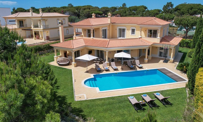 Quarteira House | Villa Sibling 2: Golf Resort with Private Pool & Ocean View