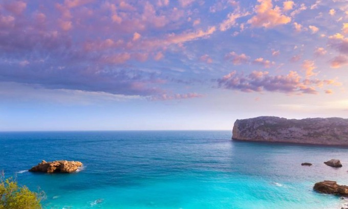 Cansalades House | Relaxing Oceanfront Villa Siegfried with Private Pool & Spa