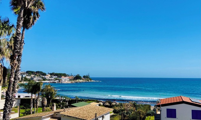 Fontane Bianche Villa | Villa Silvia: Oceanfront Retreat with Spectacular Views