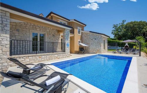 Jasenovica House | Relax at Villa Simic: A Family-Friendly 4-Star Retreat