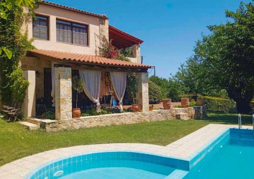Skines Villa | Villa Skine: Oceanfront Retreat with Private Pool & Garden
