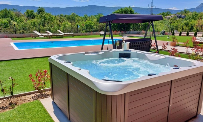 Omis Villa | Villa Sky D -With Heated Pool