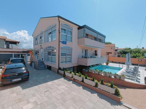 Cancini Apartment | Villa Slavica: Guest Rated 9.8 with Oceanfront Pool