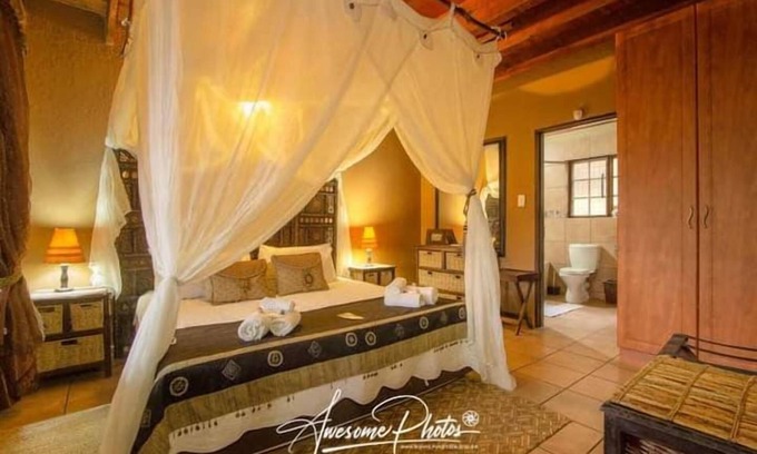 Marloth Park Villa | Inviting 5-Bed Villa in Marloth Park Near Kruger National Park
