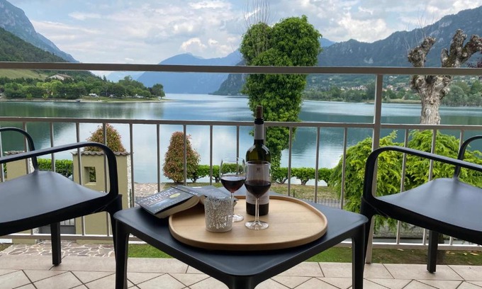 Idro Apartment | Oceanfront Villa Soghetta: 4-Star Family Getaway