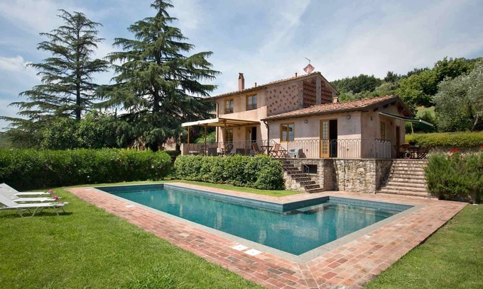 Capannori House | Villa Sole Mio - Bertolli Villas: Guest Rated 10/10, Pet Friendly