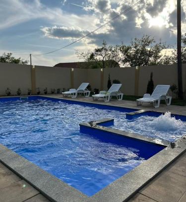 Sarajevo Canton Villa | Villa Solis: Oceanfront Retreat with Pool and Hot Tub