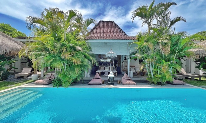 Petitenget Villa | Villa Solo Macha: 4-Bedroom Retreat in Seminyak Oberoi