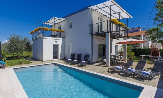 Valica House | Villa Soši: Oceanfront Retreat with Private Pool & Spa