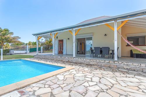Saint-Francois Villa | Elegant Villa with Private Pool & Garden near Saint Francois