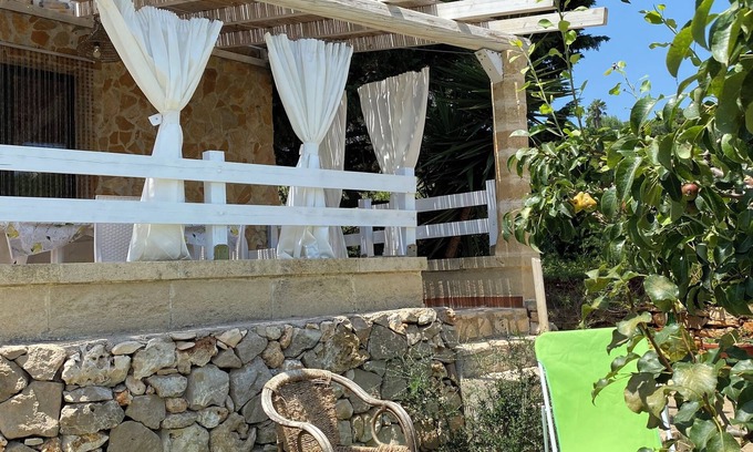 Torre Vado Apartment | Pet-Friendly Villa with Garden, Pool & Oceanfront Views