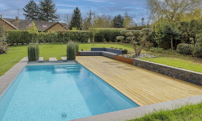 Saint-Nom-la-Breteche Villa | Family-Friendly Vrbo Property with Breakfast Included
