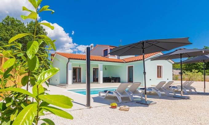 Svetvincenat Villa | Villa St. Vinzent: Oceanfront Retreat in Istria, 10/10 Rated