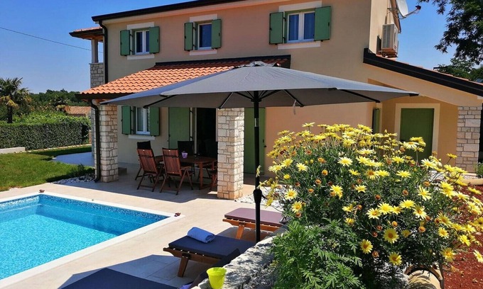 Radini Villa | Villa Stella in Juricani