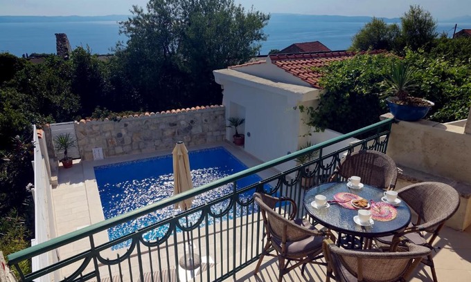 Podgora Villa | Villa Stella Podgora: Family-Friendly Escape with Heated Pool