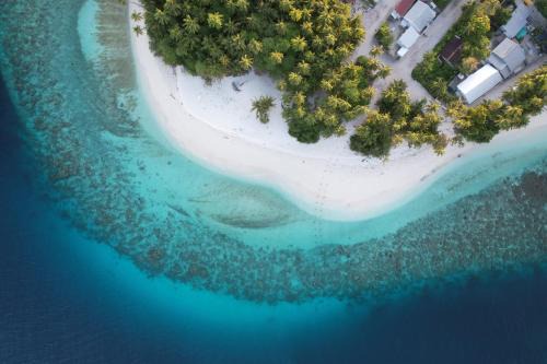 Rinbudhoo House | Experience Villa Stella: Beachfront Getaway in Rinbudhoo