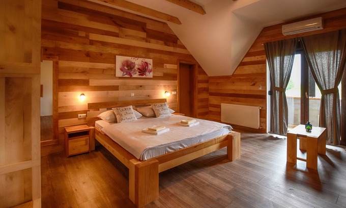 Catrnja House | Villa Stone: Family-Friendly Haven with Pool & Dining