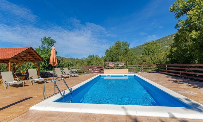Slivno House | Guest Rated Villa Strikina: Oceanfront Bliss in Slivno