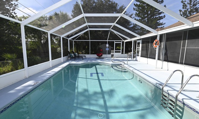 Vero Beach House | Villa Style Escape with Heated Pool, Sunroom & Ocean Views