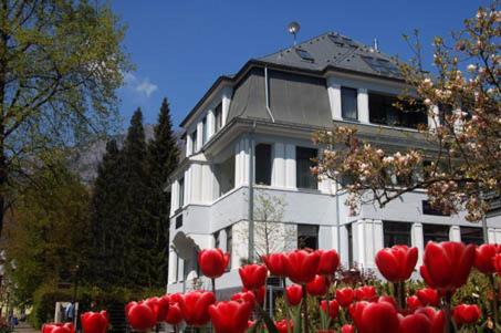 Gmain Apartment | Discover Villa Sudrow: Pet-Friendly Haven with High Ratings