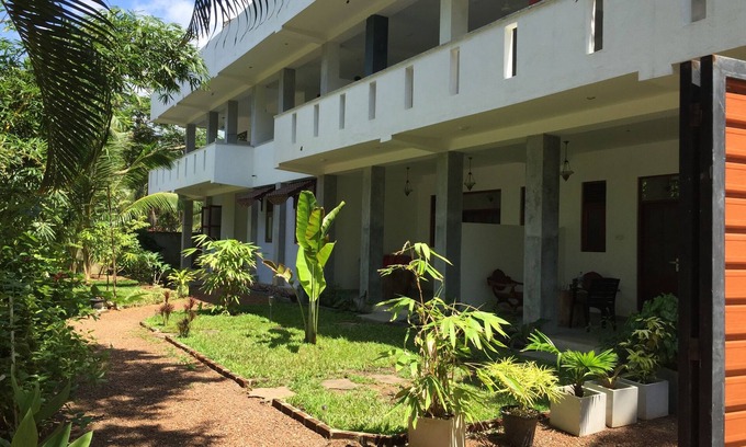 Nalagasdeniya Hotel | Beachside Villa Suite with Balcony & Kitchen Amenities