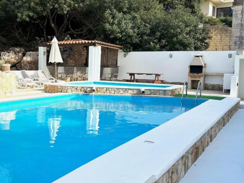 Santa Maria Estate Villa | Villa Sunny Side: Oceanfront Escape with Pool & Breakfast