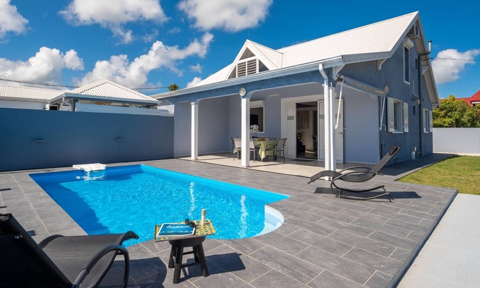 Sainte-Anne Villa | Villa Sunnydays: A Family Retreat with Pool and Spa