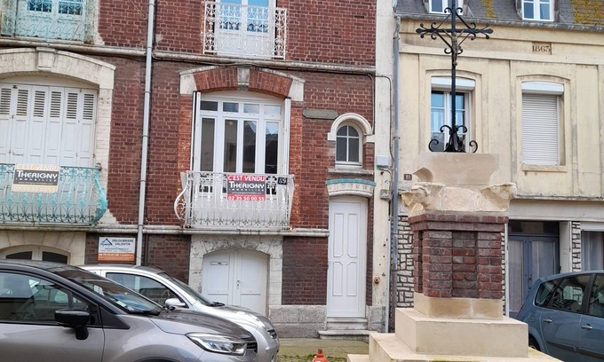 Mers-les-Bains Villa | Villa Surcouf: Oceanfront Stay with Free Parking & 10/10 Rating
