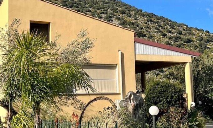 Torretta Apartment | Nature-Infused Villa with Ocean Views and Family Amenities
