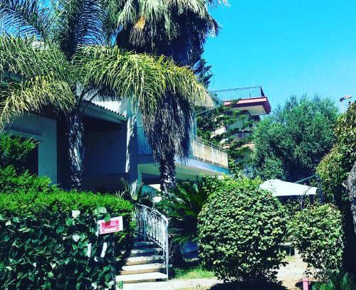 Brindisi Bed & Breakfast | Family-Friendly Getaway at Villa Susanna with Great Reviews