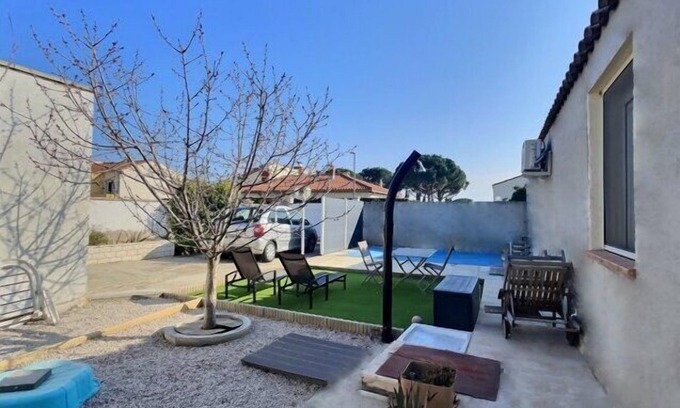 Sauvian House | Villa with Pool, Private Parking & Family-Friendly Amenities