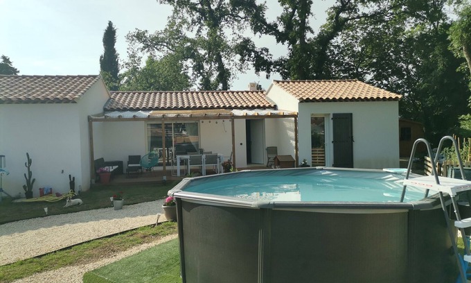 Neoules Villa | Idyllic Villa with Pool in the Heart of Provence
