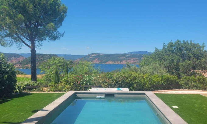 Liausson Villa | Villa T5 Swimming pool with view of Lac du Salagou