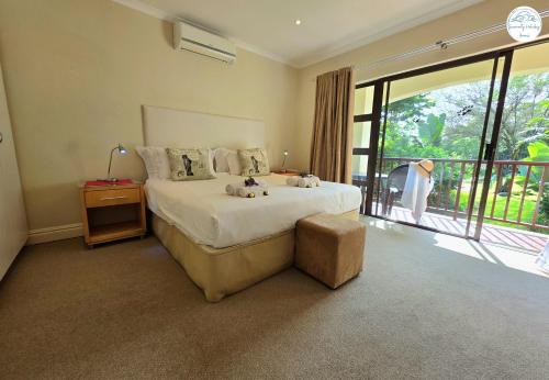 Pennington House | Elegant Villa T7 at Selborne Golf Estate with Ocean Views